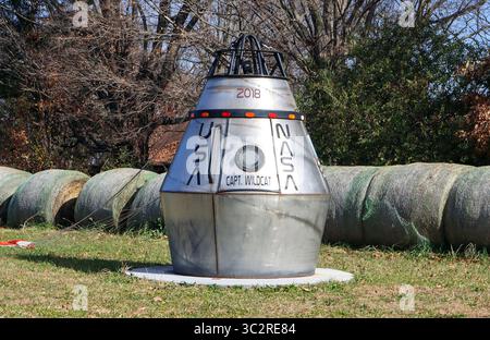 This homemade NASA pod marked "Capt. Wildcat" sits in a field near Franklin, Kentucky—ready for launch into roadside weirdness. Stock Photo