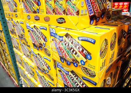 Los Angeles, California, United States - 04-06-2021: A view of a variety pack of popular candy bars, at the store. Stock Photo