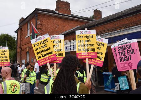 Epping, England, UK. 27th July, 2025. Protesters march in support of migrants in Epping. Several anti-migrant protests targeting the Bell Hotel, where migrants are housed, have taken place after an asylum seeker was charged with allegedly trying to kiss a 14-year-old girl. (Credit Image: © Vuk Valcic/ZUMA Press Wire) EDITORIAL USAGE ONLY! Not for Commercial USAGE! Stock Photo