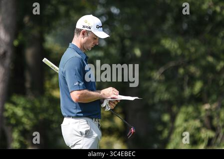 August 11, 2018 - Town And Country, Missouri, U.S - ZACH JOHNSON from Cedar Rapids Iowa, USA checks his notes about the 10th green during round three of the 100th PGA Championship on Saturday, August 11, 2018, held at Bellerive Country Club in Town and Country, MO (Photo credit Richard Ulreich / ZUMA Press) (Credit Image: © Richard Ulreich via ZUMA Wire) Stock Photo