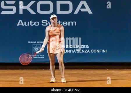 Palermo, Italy. 25th July, 2025. Palermo Ladies Open 2025: Julia Grabher vs Tamara Zidansek. Tamara Zidansek in action in Palermo. (Credit Image: © Antonio Melita/Pacific Press via ZUMA Press Wire) EDITORIAL USAGE ONLY! Not for Commercial USAGE! Stock Photo