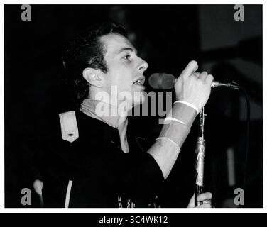 Joe Strummer of the Clash, Atwood Hall, Clark University, Worcester, Massachusetts, USA, September 28, 1979. Stock Photo