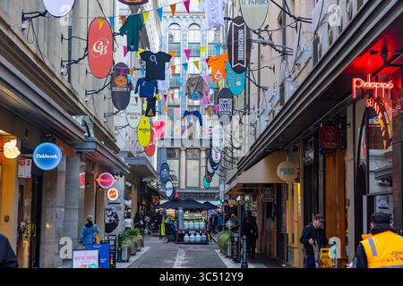 Shops In Melbourne Melbourne city centre shop signs for old and rare books and grey Reid ...