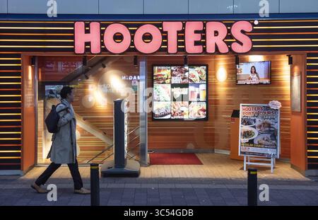 December 19, 2019, Tokyo, Japan: American restaurant chain, Hooters seen in Tokyo, Japan. (Credit Image: © Budrul Chukrut/SOPA Images via ZUMA Wire) Stock Photo