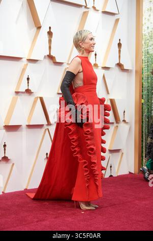 kristen wiig red dress Oscars 2020: Gal Gadot and Kristen Wiig standout on the red carpet