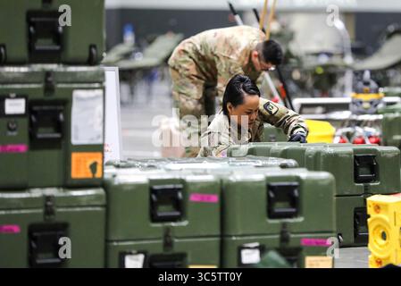 Soldiers assigned to the 47th Combat Support Hospital, 62nd Medical ...
