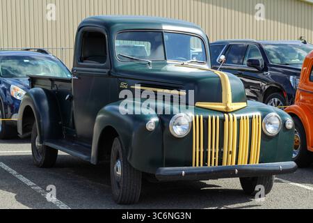 Oakland, Maryland, USA - July 28 2025: Custom Classic Ford Pickup Truck at Outdoor Car Show Stock Photo