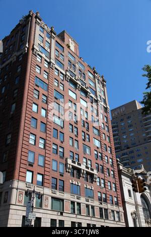 75 Building New York Central 75 Building, Park Avenue NYC, The Helmsley Building ...