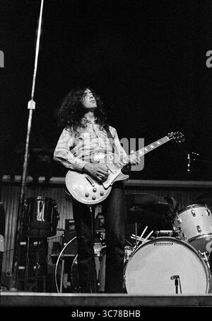 Jimmy page led zeppelin 1970 Black and White Stock Photos