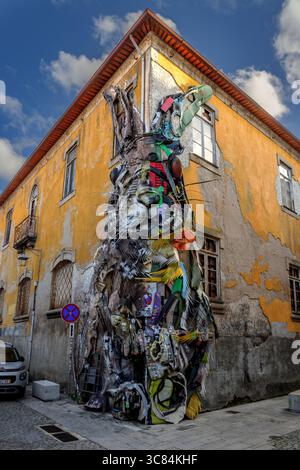 Street Art in Porto Stock Photo - Alamy
