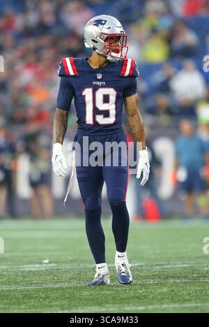 Patriots Roster New England Patriots cornerback Christian Gonzalez (0) looks on during ...