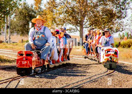 October 20, 2018, Costa Mesa, California: Sunny day passengers take a ride on two model trains in Costa Mesa, CA. (Credit Image: © Spencer Grant/ZUMA Press Wire) Stock Photo