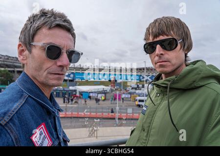 Edinburgh, Scotland, UK. 8th August 2025.  Oasis play first of 3 gigs at Scottish Gas Murrayfield  stadium in Edinburgh. PIC; Actors from the Edinburgh Fringe show Faking Famous play Noel and Liam Gallagher. Show runs from 20th -23rd August at Checkpoint.  Credit; Iain Masterton/Alamy Live News Stock Photo