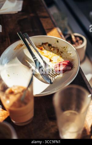 finished breakfast scene Stock Photo - Alamy