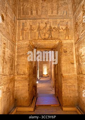 Interior room in the Temple of Hathor at Dendera Stock Photo