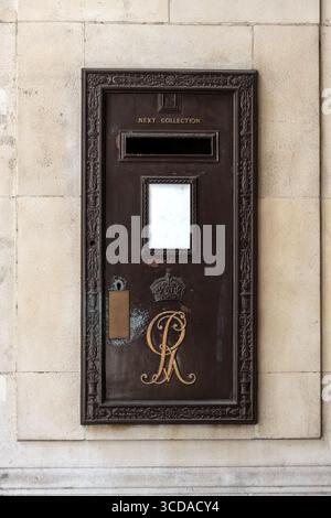 Liverpool India House, Brown Letterbox, India House, George V, , 31 Water St, Liverpool. UK August 10th 2025 Stock Photo