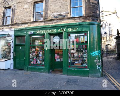 Greyfriars Art Shop at Greyfriars Place in Edinburgh, Scotland, UK Stock Photo