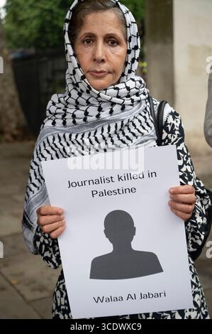On Wednesday 13 August, the London Freelance branch of the National Union of Journalists held a vigil outside Downing Street in London after the killi Stock Photo