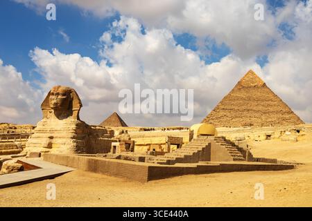The Sphinx and Great Pyramid of Khafre, Giza. Cairo, Egypt Stock Photo