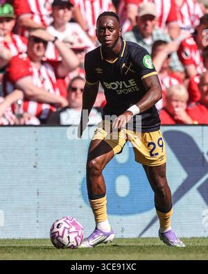 aaron-wan-bissaka-of-west-ham-united-during-the-west-ham-united-v