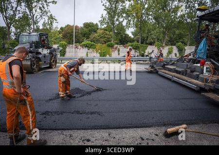 ZOETERMEER - Roadworks are underway on the A12 near Zoetermeer. The highway will be closed for three weekends from The Hague to Gouda for maintenance. ANP JEROEN JUMELET netherlands out - belgium out Stock Photo