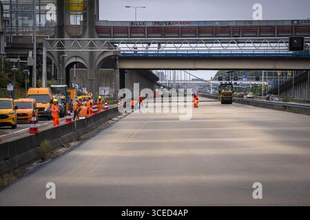 ZOETERMEER - Roadworks are underway on the A12 near Zoetermeer. The highway will be closed for three weekends from The Hague to Gouda for maintenance. ANP JEROEN JUMELET netherlands out - belgium out Stock Photo