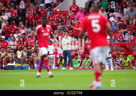 Brentford manager Keith Andrews reacts on the touchline during the