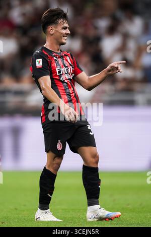 Ardon Jashari of AC Milan gestures during the Serie A football match ...