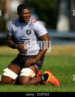 Bathobele Hlekani of the Hollywoodbets Sharks during Hollywoodbets ...