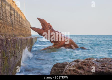 Chipiona, Spain - August 16h, 2025: Massive metal crabs placed on the coastal towns seafront, Chipiona, Spain. Alfredo Zarazaga sculpter, 2024 Stock Photo