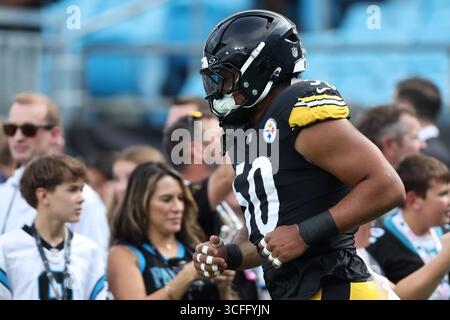 Pittsburgh Steelers linebacker Malik Harrison (50) recovers a fumble by