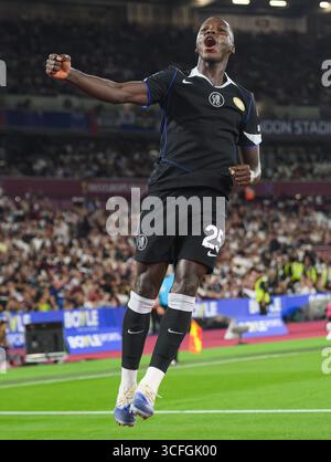 Chelsea's Moises Caicedo celebrates scoring their side's second goal of