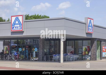 Aldi-Nord supermarket with logo, Bremen, Germany Stock Photo - Alamy