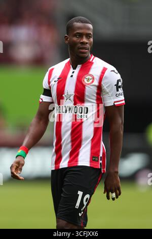LONDON, UK - 23rd Aug 2025:   Dango Ouattara of Brentford during the Premier League match between Brentford FC and Aston Villa FC at Gtech Community Stadium  (Credit: Craig Mercer/ Alamy Live News) Stock Photo