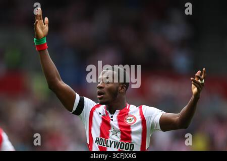 LONDON, UK - 23rd Aug 2025:   Dango Ouattara of Brentford during the Premier League match between Brentford FC and Aston Villa FC at Gtech Community Stadium  (Credit: Craig Mercer/ Alamy Live News) Stock Photo