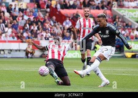 London, UK. 23rd Aug, 2025. during the Brentford vs Aston Villa Premier League match at Gtech Community Stadium, London. Picture credit should read: Paul Terry/Sportimage Credit: Sportimage Ltd/Alamy Live News Stock Photo