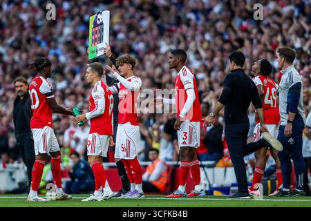 Max Robert Dowman of Arsenal makes his debut during the Premier League