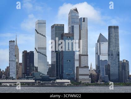 Manhattan, midtown skyline viewed from the west, with modern skyscrapers of the Hudson Yards development Stock Photo