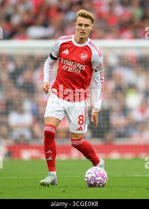 London, UK. 23rd Aug, 2025. Arsenal v Leeds United - Premier League - Emirates Stadium - London. Martin Odegaard in action. Picture Credit: Mark Pain / Alamy Live News Stock Photo