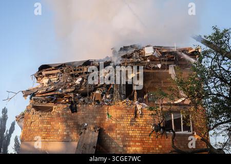 Kyiv, Ukraine. 28th Aug, 2025. An apartment building destroyed in an overnight air strike is seen. Credit: SOPA Images Limited/Alamy Live News Stock Photo