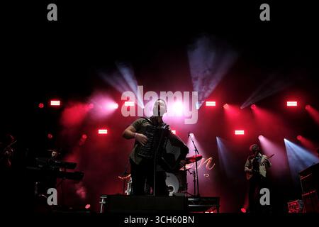 Jedburgh, UK. 31st Aug, 2025. Nathan Carter performs onstage during day two of EdgeFest 2025 at Lilliardsedge near Jedburgh on August 30, 2025. EdgeFest 2025, Music Festival. A growing music festival, in the Scottish Borders, now in its third year, being held at Lilliardsedge, near Jedburgh. Music and entertainment for all the family, under the big top. ( Credit: Rob Gray/Alamy Live News Stock Photo