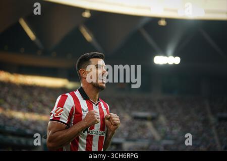 Yuri BERCHICHE of Athletic Bilbao celebrate his goal with teammates ...