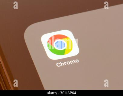 Google Chrome internet browser app on a smartphone screen Stock Photo