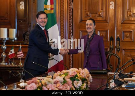 Mexico City, Mexico. 03rd Sep, 2025. Mexican President Claudia Sheinbaum, right, welcomes U.S Secretary of State Marco Rubio, left, before the start of an expanded bilateral meeting at the National Palace, September 3, 2025 in Mexico City, Mexico. Credit: Hazel Cárdenas/Mexican Presidents Office/Alamy Live News Stock Photo