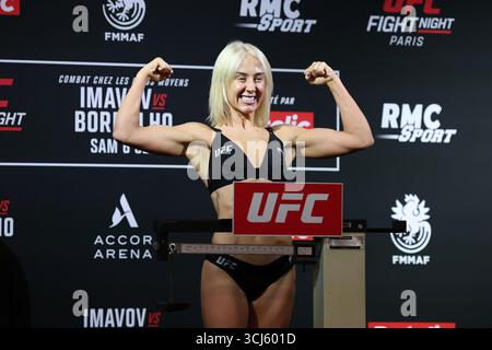 Paris, France. 05th Sep, 2025. PARIS, PARIS - SEPTEMBER 05: Shauna Bannon poses on the scale during the UFC Fight Night Paris: Imavov v Borralho Official Weigh-in at Pullman Paris Centre Bercy on September 05, 2025, in Paris, France. (Photo by Jose Prestes/PxImages) Credit: Px Images/Alamy Live News Stock Photo