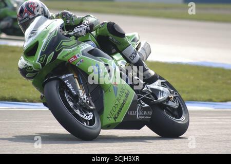 Kawasaki zx 10r hi-res stock photography and images - Alamy