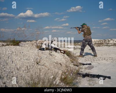 -Standing Soldier Aiming Rifle Stock Photo - Alamy