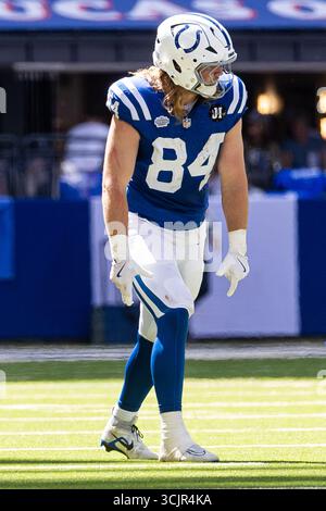 Colts Tight End Tyler Warren 84 Picks Up A First Down Indiana Usa 07th Sep 2025 Colts Tight End Tyler Warren 84 During Nfl Game Action Against The Miami Dolphins At Lucas Oil Stadium In Indiana John Live News 3cjr4ka