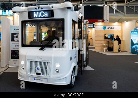Munich, Bavaria, Germany - September 9, 2025: IAA Mobility 2025 trade fair in Munich. The autonomous electric shuttle bus Auve Tech MiCa at the IAA Mobility in the Startup Area. Self-driving vehicle for urban passenger transportation with a focus on electromobility *** IAA Mobility 2025 Messe in München. Der autonome Elektro-Shuttle-Bus Auve Tech MiCa auf der IAA Mobility in der Startup Area. Selbstfahrendes Fahrzeug für den urbanen Personentransport mit Fokus auf Elektromobilität Stock Photo