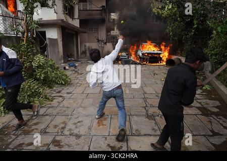 Kathmandu, Bagmati, Nepal. 9th Sep, 2025. Nepali protestors set a vehicle on fire in Kathmandu on 9 September, 2025. Credit: ZUMA Press, Inc./Alamy Live News Stock Photo